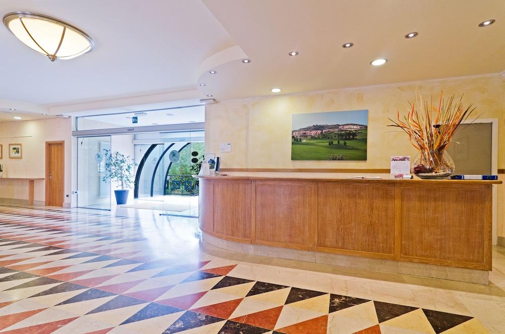 Castellaro Golf Resort Zewnętrze zdjęcie